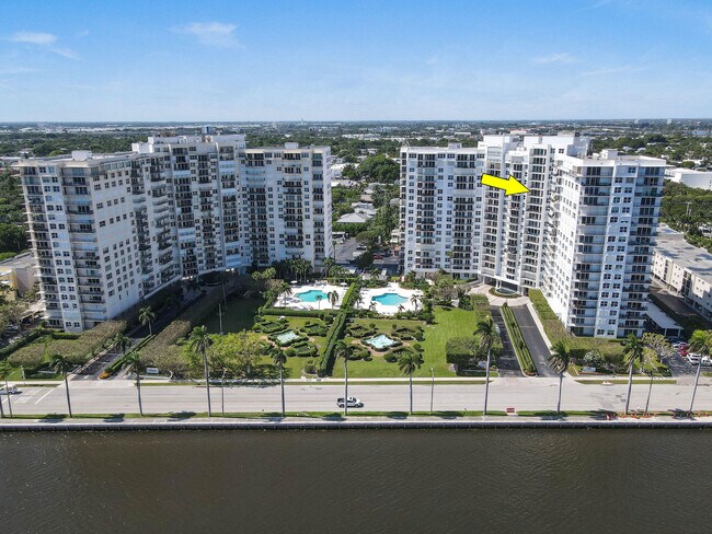 Building Photo - 1701 S Flagler Dr