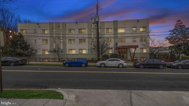 Building Photo - 1501 27th St SE