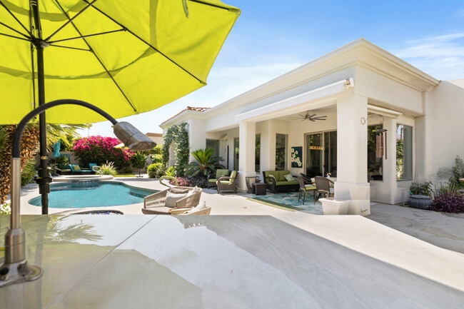 Building Photo - 4 Mesquite Ridge Ln