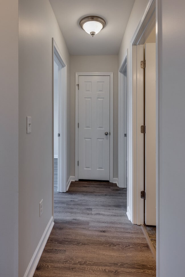 Building Photo - 2609 Jordan Ridge Dr