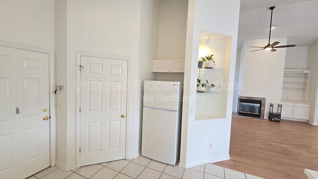 Building Photo - 426 Lansdowne Rd