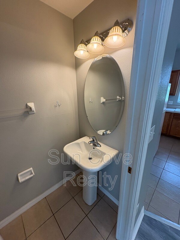 Building Photo - 11022 Black Swan Ct