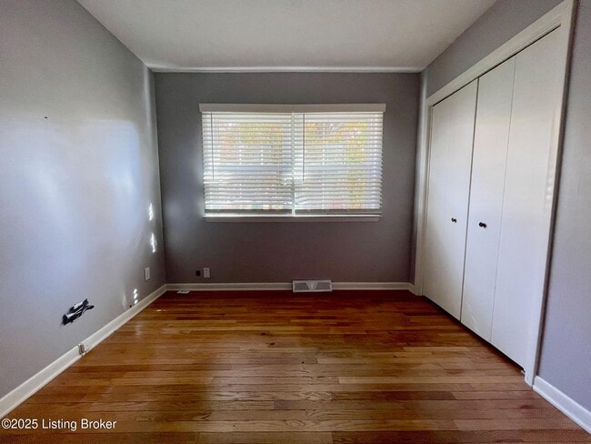 Building Photo - 4023 Tanglewood Dr