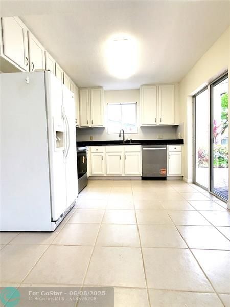 Building Photo - 11527 Royal Palm Blvd