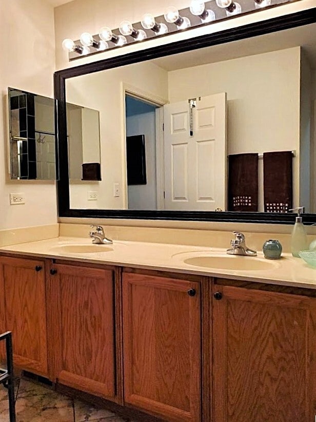 Building Photo - 1914 Crenshaw Cir