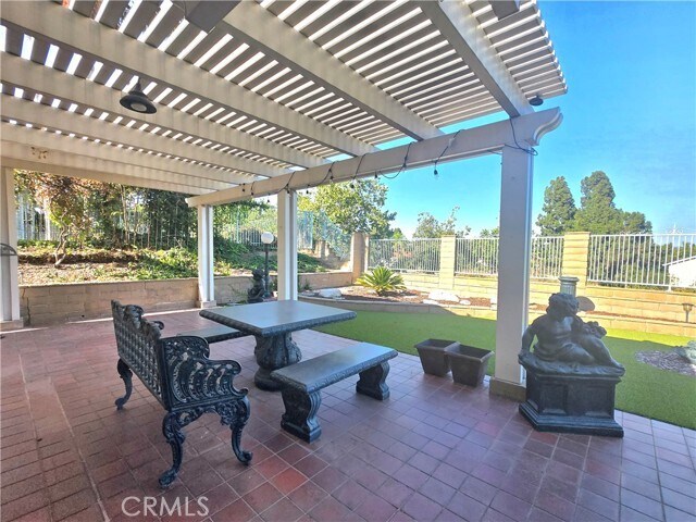 Building Photo - 2200 Camino Rey