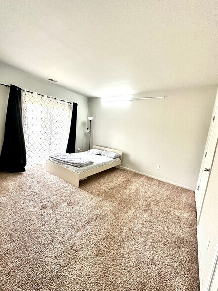 Building Photo - 13140 Canopy Dr