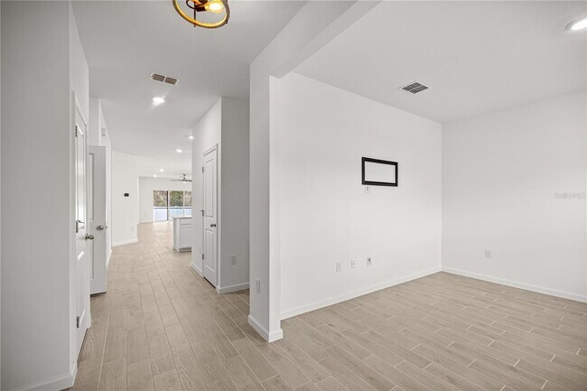 Building Photo - 1604 NW 44th Ct