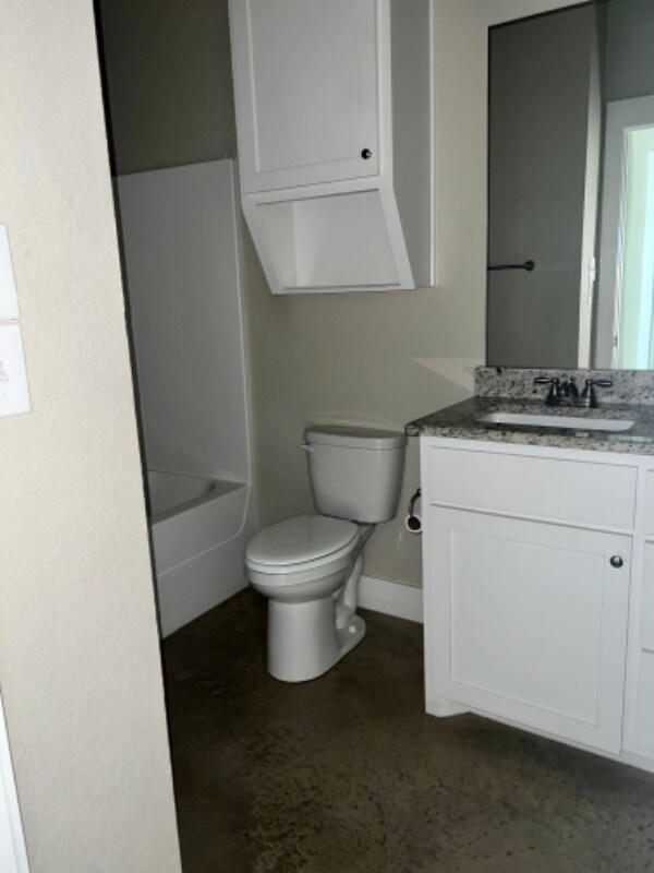 Building Photo - 3225 Belmont Dr