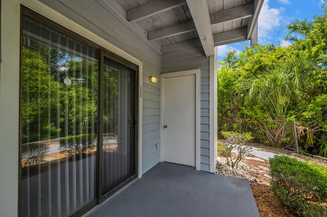 Building Photo - 455 Alt 19