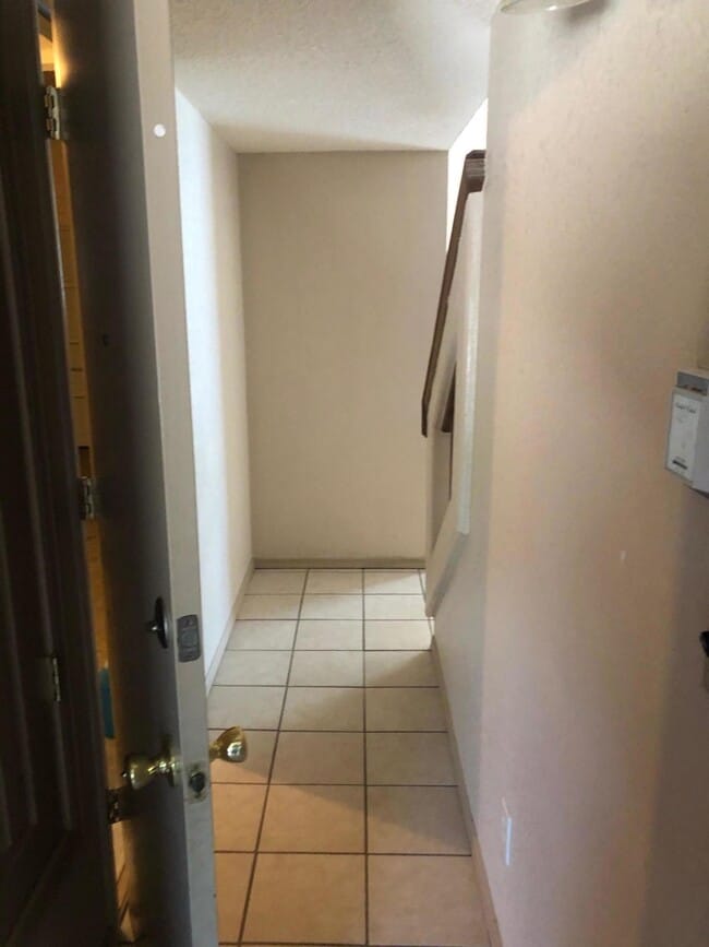 Building Photo - 4069 Tierra Venado Dr