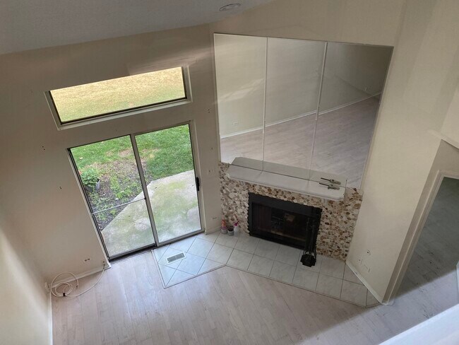 Building Photo - 1283 Ranchview Ct