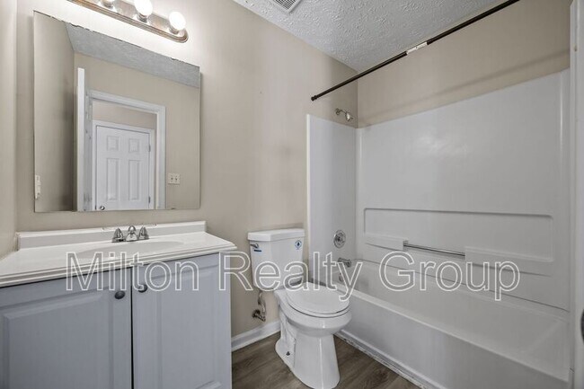 Building Photo - 1421 Matilda Ct