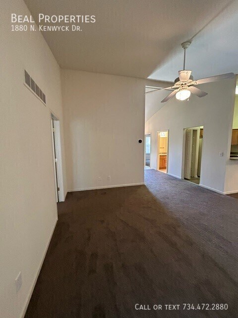 Building Photo - 1880 N Kenwyck Dr