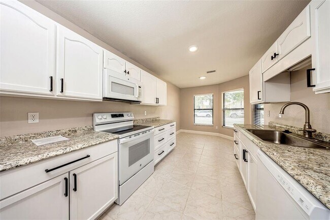 Building Photo - 308 Alba Ln