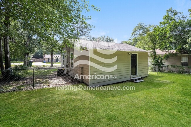 Building Photo - 7728 Aurora Dr