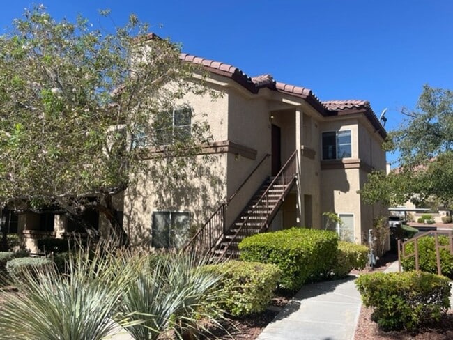 Primary Photo - GREAT GATED COMMUNITY 2 BEDROOM -2 BATH -L...
