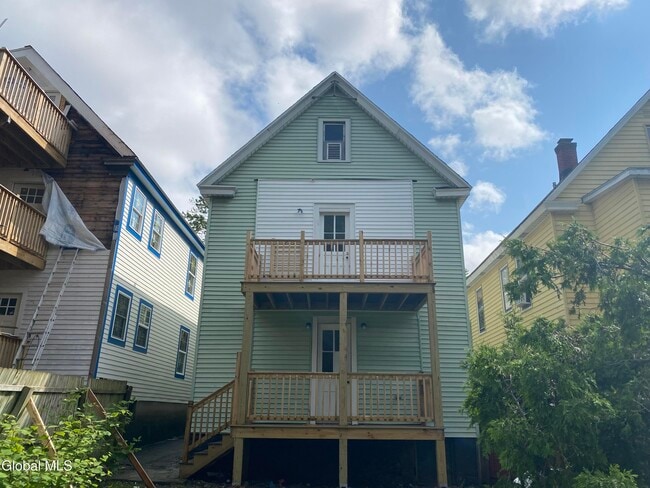 Building Photo - 629 Lang St