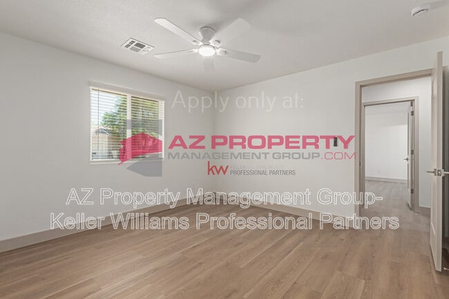 Building Photo - 7660 W Palmaire Ave