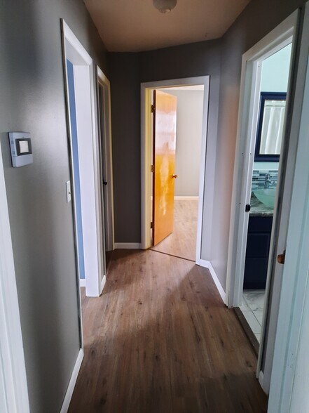 Hallway - 40016 Linden Dr