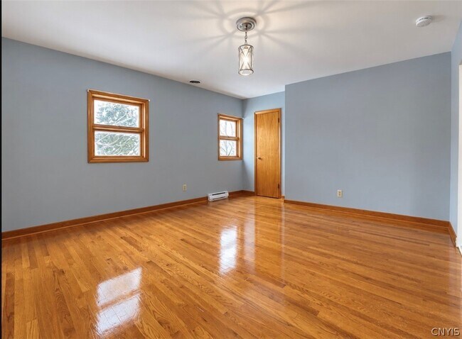 Building Photo - 1757 Clark Street Rd