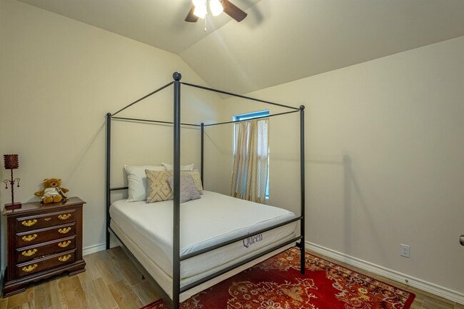 Building Photo - 514 Prado Dr
