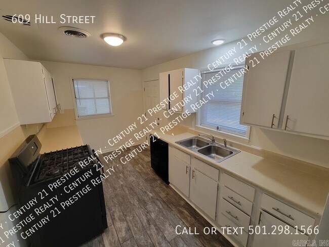 Building Photo - 609 Hill St