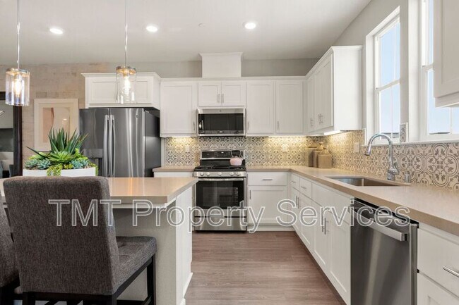 Building Photo - 4441 Rhone Walk