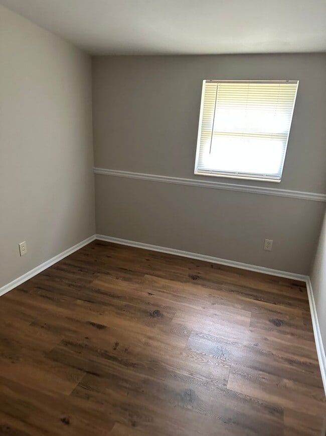 Building Photo - Cozy Home in Cloverdale