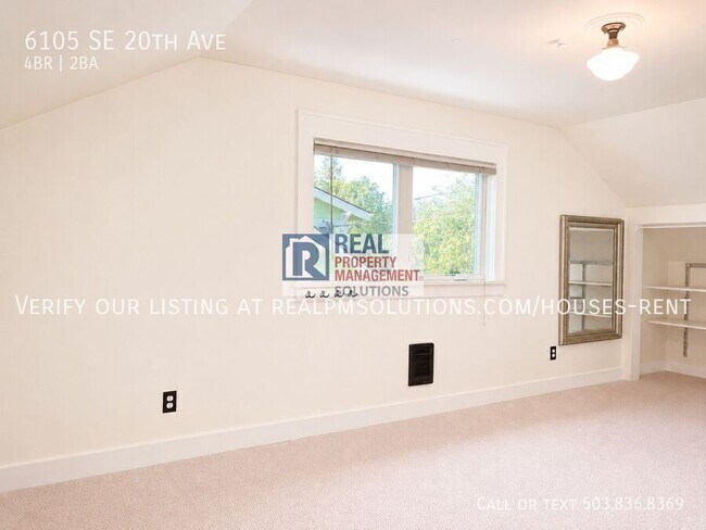 Building Photo - 6105 SE 20th Ave