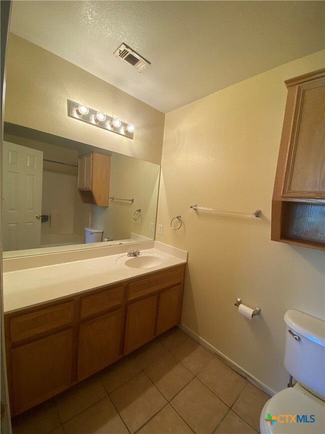 Building Photo - 5107 Daybreak Dr