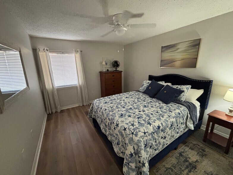 Building Photo - 1866 Toucan Way