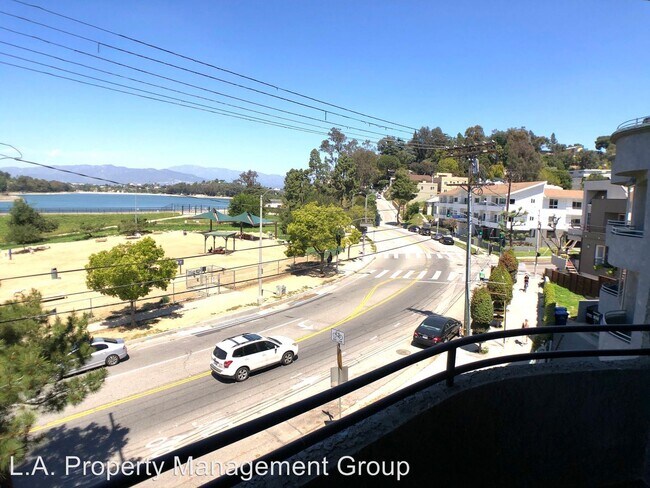 Building Photo - 1890-1896 Silver Lake Blvd