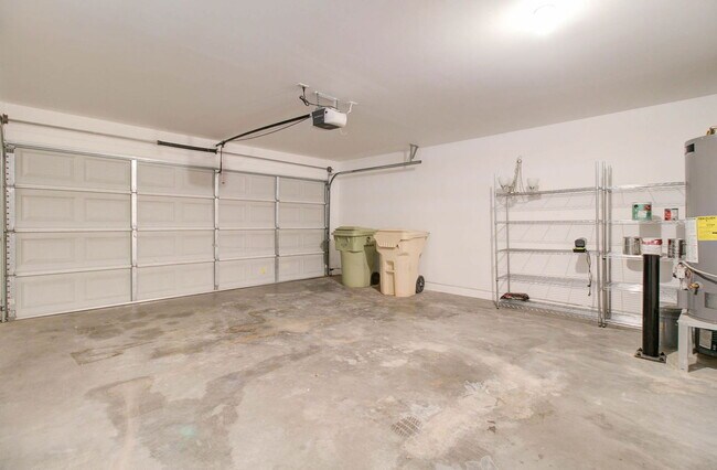 Building Photo - 5945 N 73rd Dr