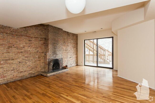 Building Photo - 2910 N Broadway
