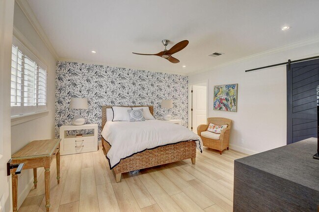 Primary Photo - 1920 S Ocean Blvd