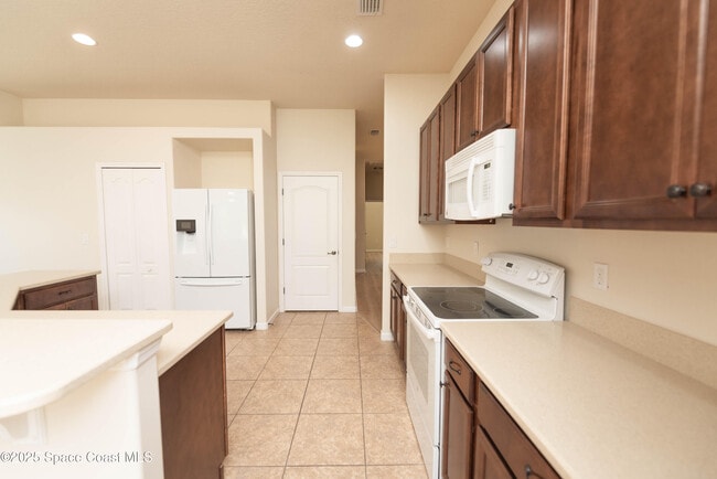 Building Photo - 3136 Constellation Dr