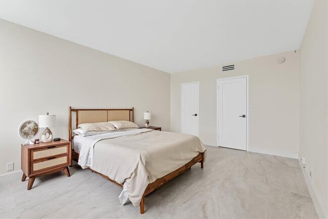 Building Photo - 1200 West Ave