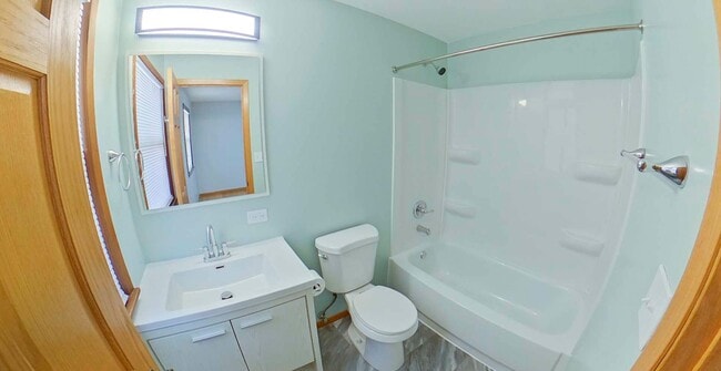 Building Photo - Pet Friendly + Great Location + Stainless ...