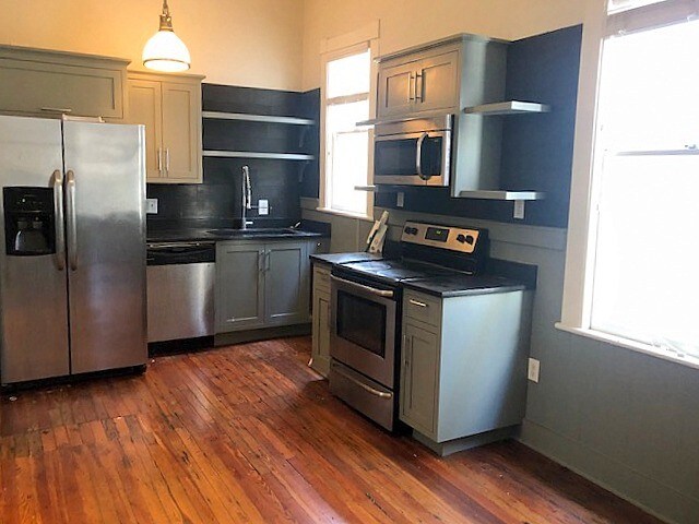 Building Photo - 402 E Bolton St