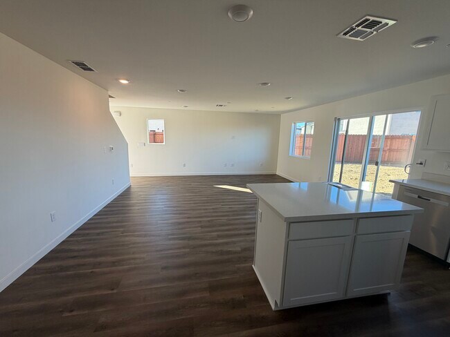 Building Photo - 831 Congaree Ln