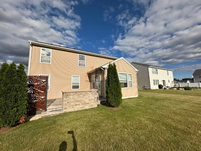 Building Photo - 1864 Westridge Dr