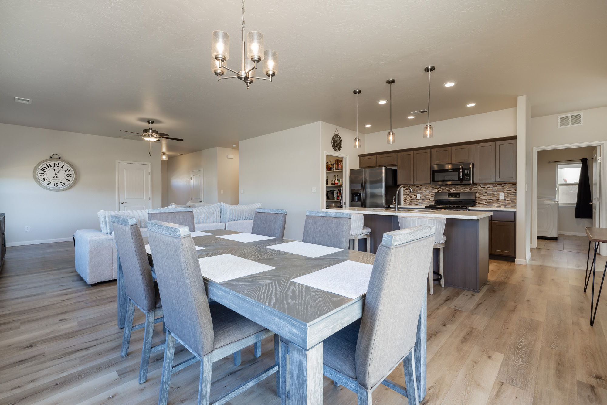 Building Photo - 2833 Kelso Mesa Dr