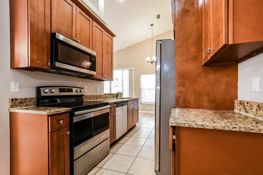 Building Photo - 2167 Kaylas Ct