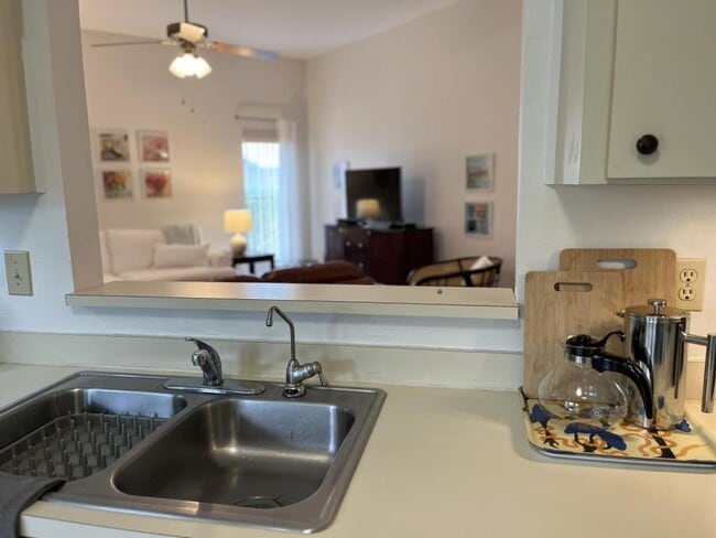 Building Photo - 13106 Dobree Pl