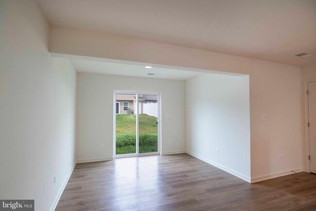 Building Photo - 15 PITCH PINE Ct