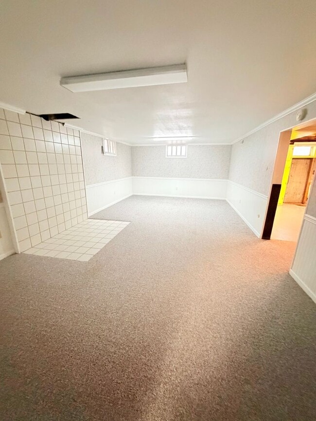 Building Photo - Side by side Duplex