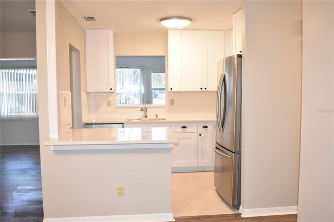 Building Photo - 1906 Canterbury Ln