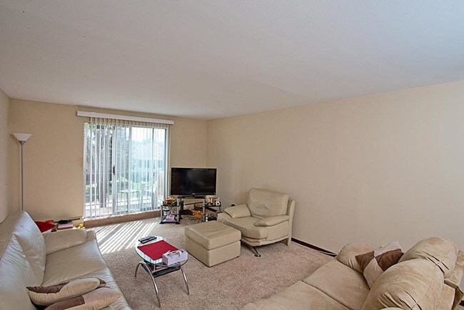 Building Photo - Prairieview Apartments
