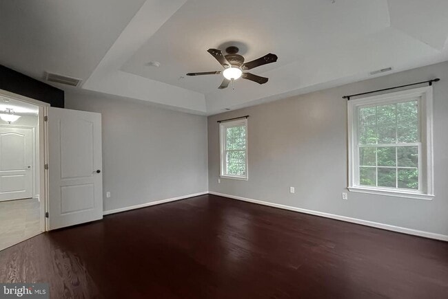 Building Photo - 46230 Sylvan Ct